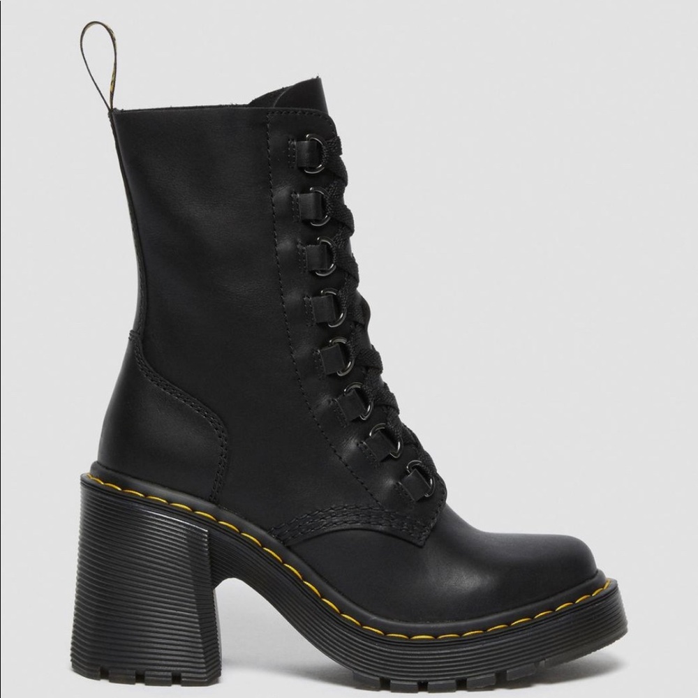 - Dr MARTENS CHESNEY BLACK BOOT Heel Lace Up Size: 8 - Picture 5 of 8